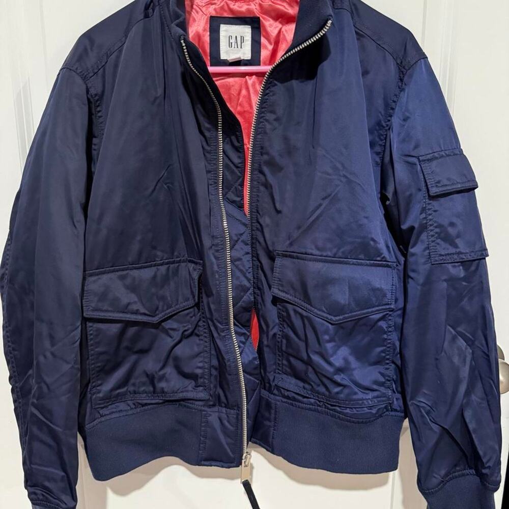 Gap women's size Medium bomber jacket in Navy